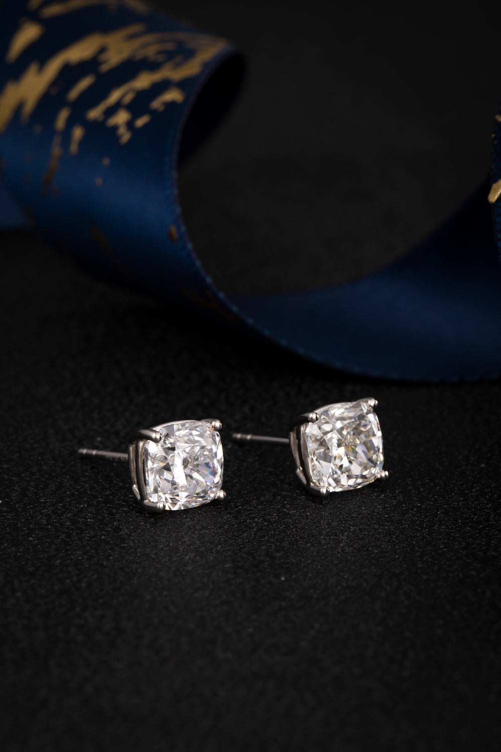 The Round Diamond Earring ZBE0105