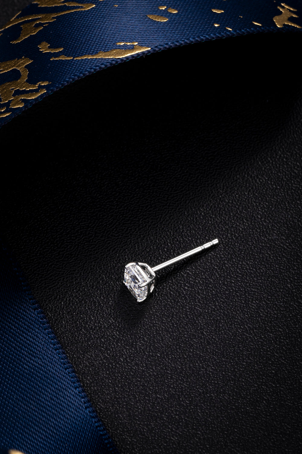 The Round Diamond Earring ZBE0100